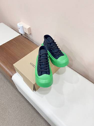 Picture of Bottega Veneta Shoes Women _SKUfw157484502fw